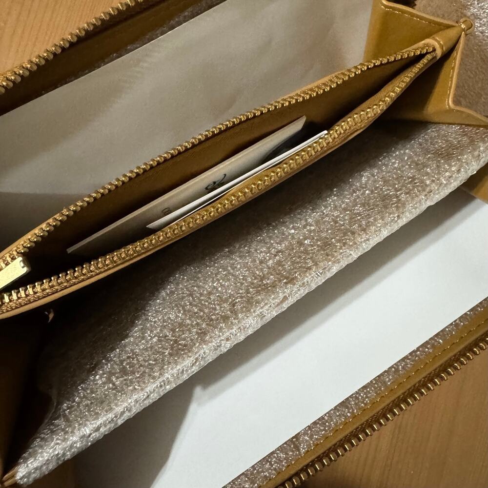 🐭Disney X Coach Essential Accordion Zip Wallet With Mickey Mouse Friends - Picture 6 of 12